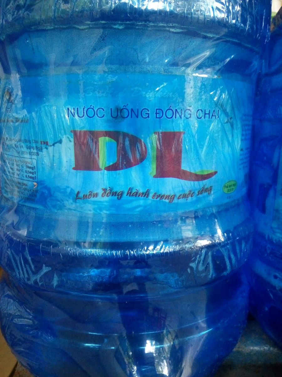 Nước uống đóng chai DL - Trung Tâm Thương Mại